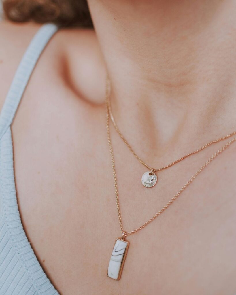 Minimalist jewelry 