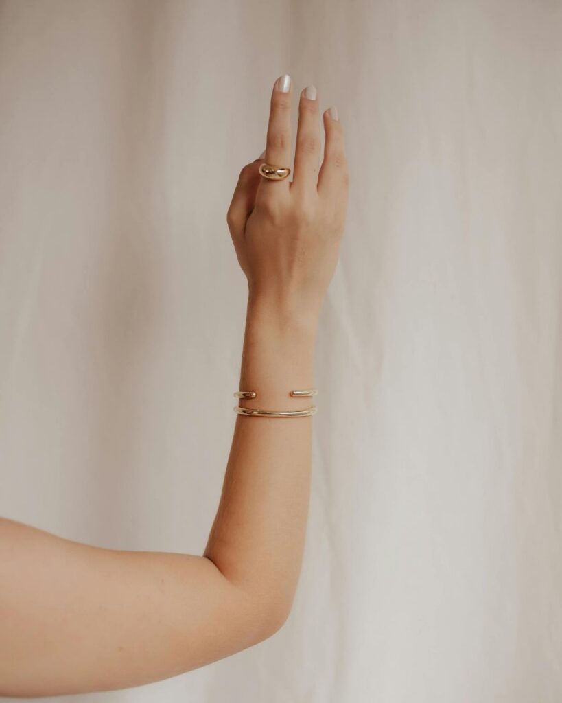 Minimalist jewelry 